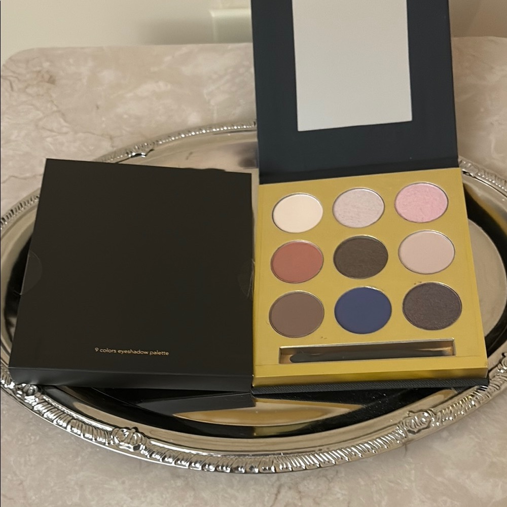 Be Denno Eyeshadow Palette NIB